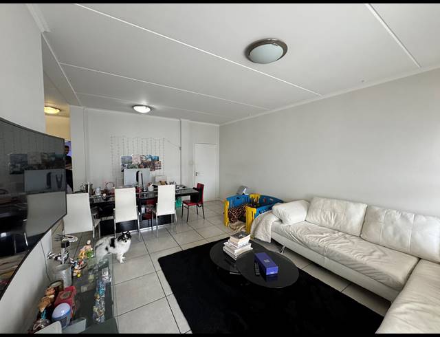 3 BEDROOM APARTMENT RENTED IN BRYANSTON